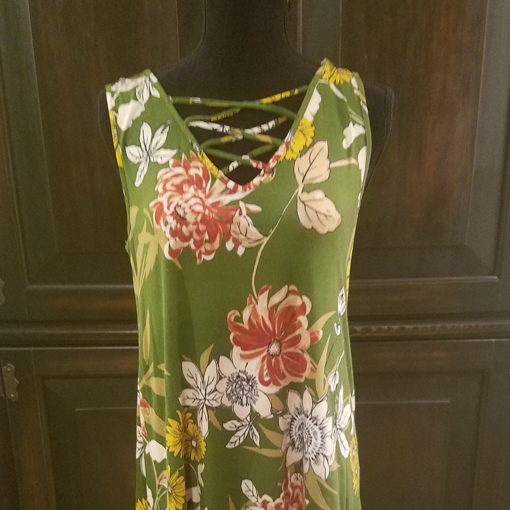 Sleeveless knit dress